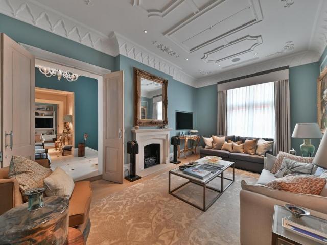 Flat for sale in Brompton, Greater London