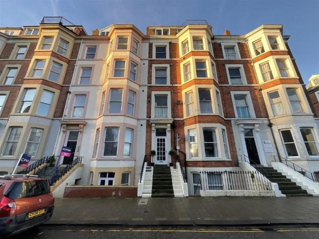 Flat for sale in South Cliff, Kepwick