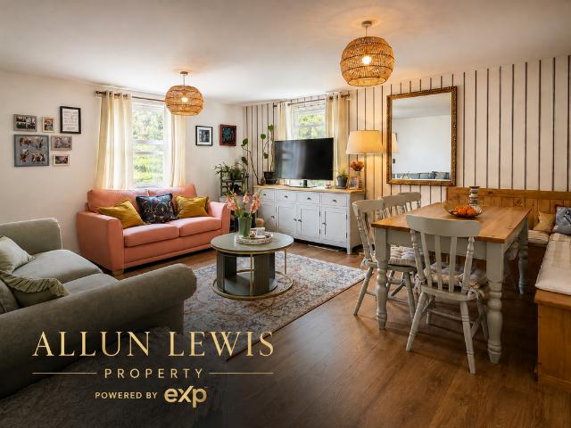 Flat for sale in Wincheap, The Bridge