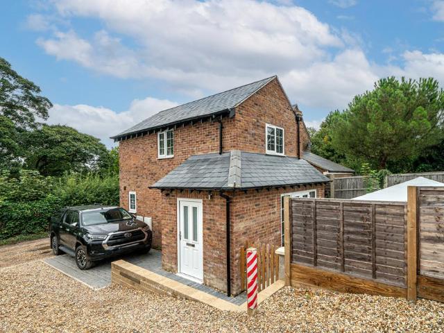 House for sale in Pouchen End, Hertfordshire