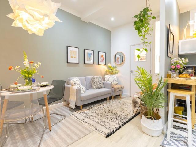 Flat for sale in Round Hill, Isle Of Man