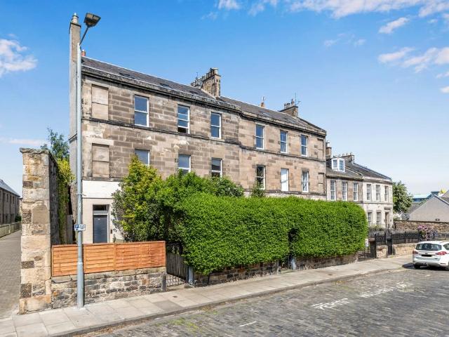 Flat for sale in North Leith, Leith