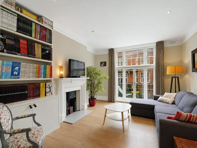 Flat for sale in West Kensington, Greater London