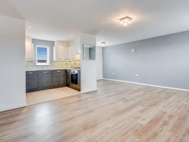 Flat for sale in Chelmsford, Essex