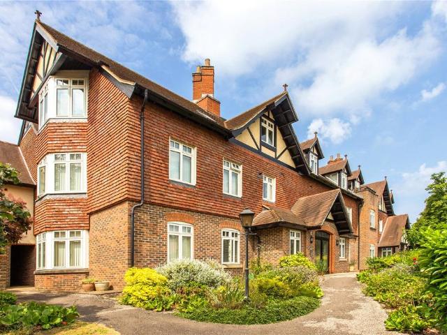 Flat for sale in Bramley, Fole