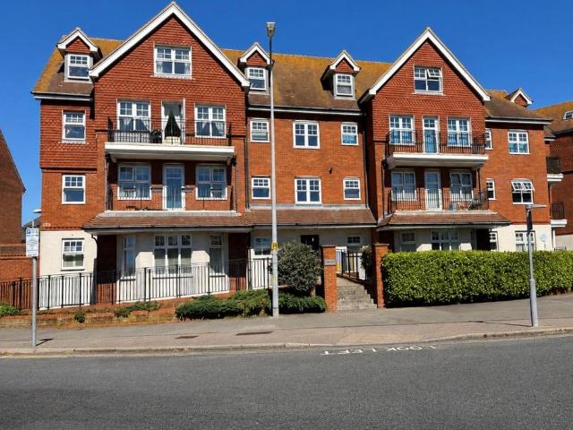 Flat for sale in Central, Heathlands