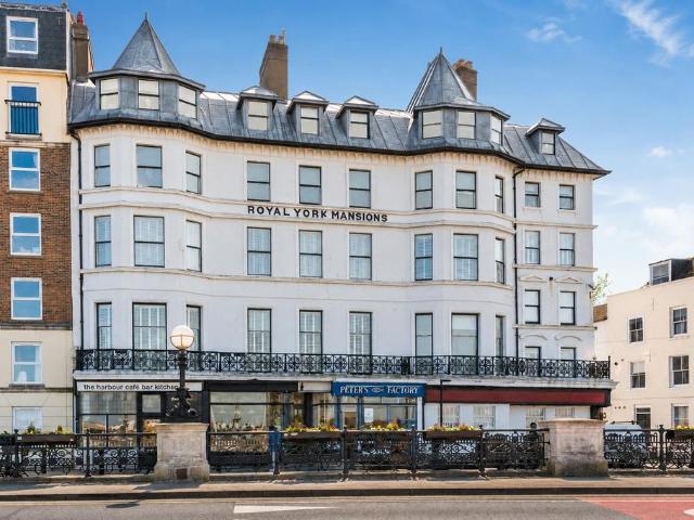 Flat for sale in Margate Old Town, Acol