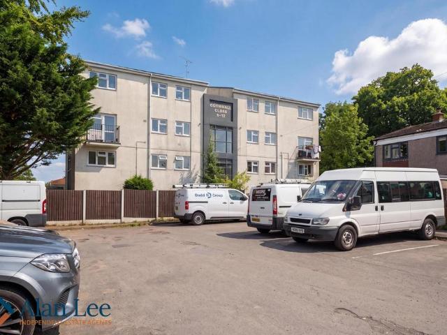Flat for sale in Upton Priory, Macclesfield