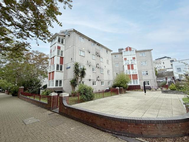 Flat for sale in Mount Wise