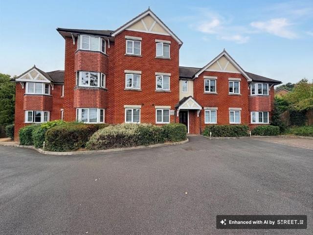 Flat for sale in Moorgreen, Eastleigh