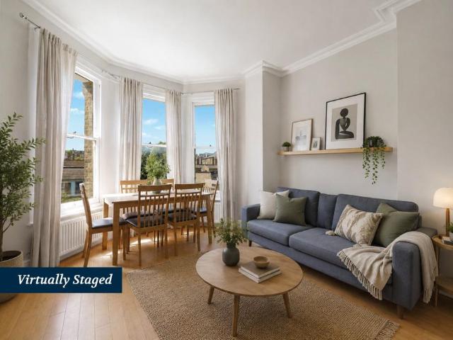 Flat for sale in Kilburn, Greater London
