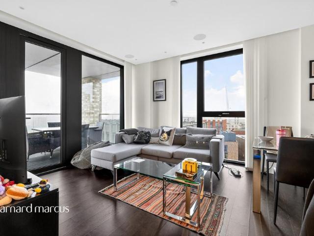 Flat for sale in Nine Elms, Greater London