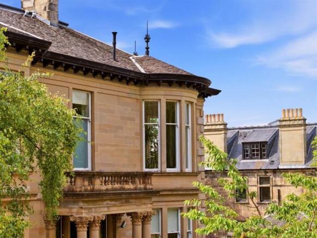 Flat for sale in Kelvinside, Scotland