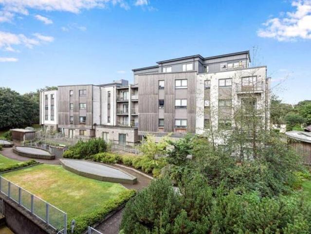 Flat for sale in Granton, Scotland
