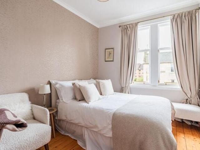 Flat for sale in Comely Bank, Craigleith