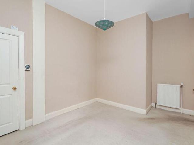 Flat for sale in Meadowbank, Scotland