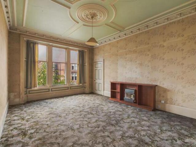 Flat for sale in Hyndland, Scotland