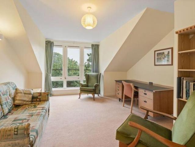 Flat for sale in Trinity, Scotland