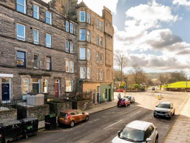 Flat for sale in Meadowbank, Scotland