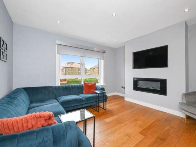 Flat for sale in Sighthill, Scotland