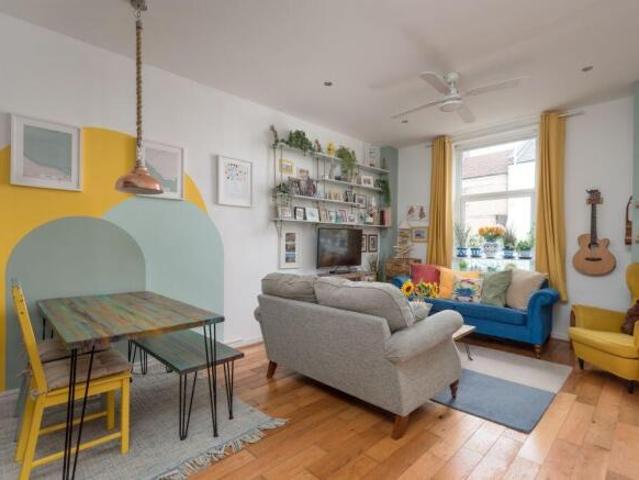 Flat for sale in Portobello, Scotland