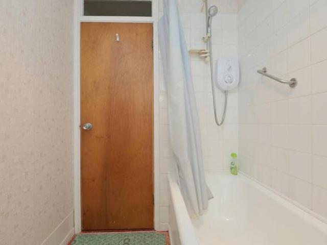Flat for sale in Wester Hailes, Scotland