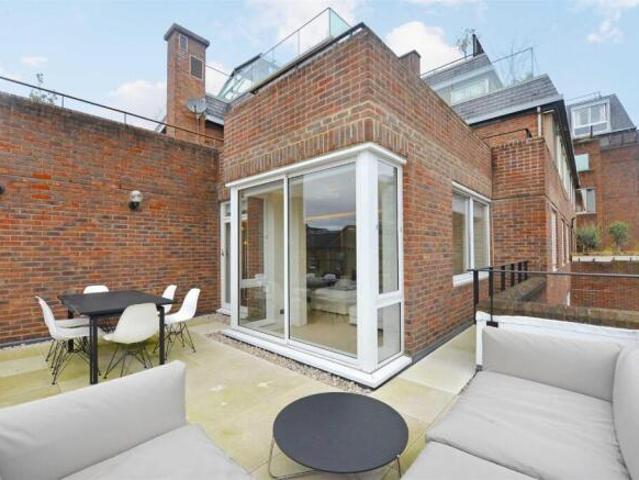 Flat for sale in City of Westminster, Greater London