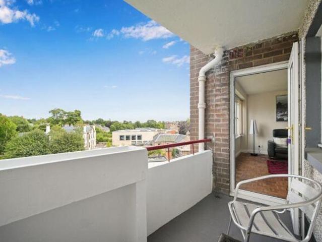 Flat for sale in Morningside, Scotland
