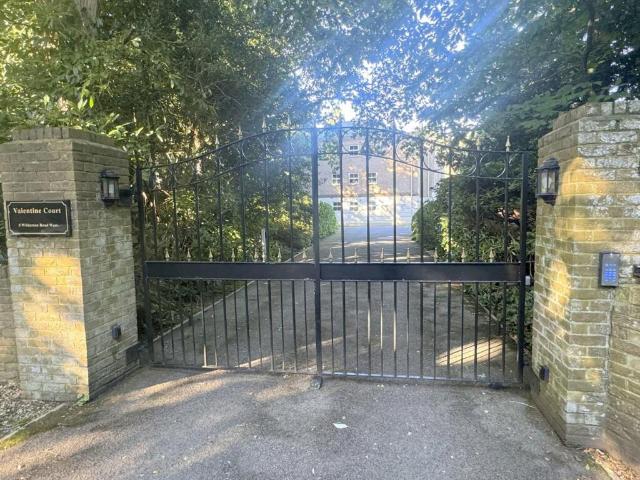 Flat for sale in Branksome Park Flat for sale in Branksome Park