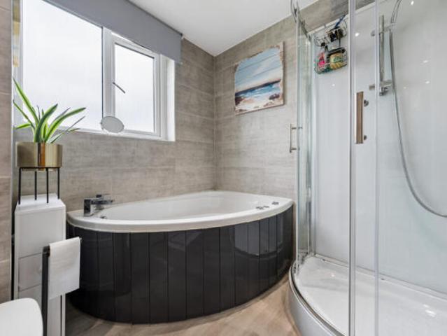 Flat for sale in Newlands, Scotland
