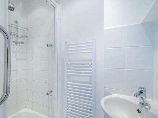 Flat for sale in Cat Hill