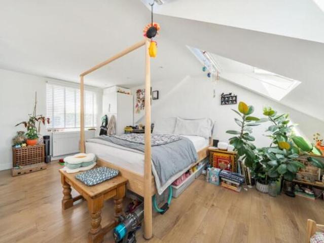 Flat for sale in Cat Hill