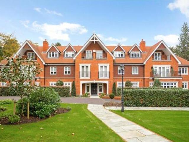 House for sale in Ascot