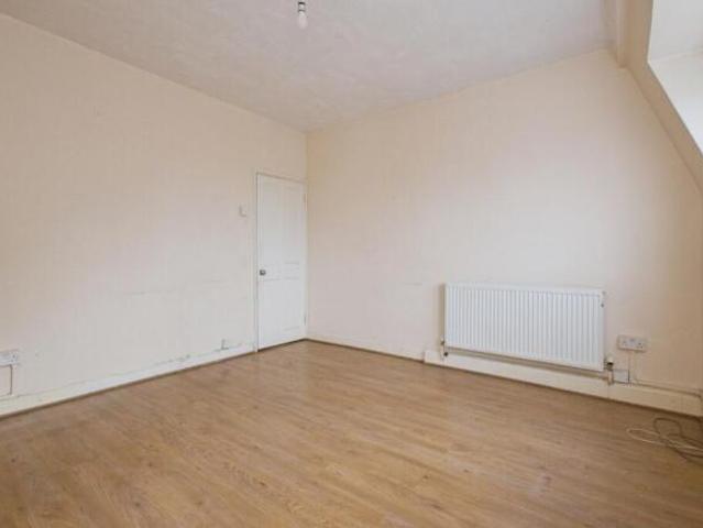 Flat for sale in Cat Hill