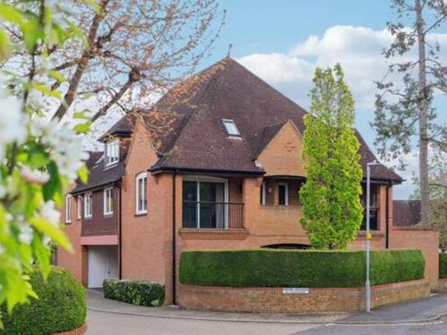 House for sale in Beaconsfield, Knotty Green