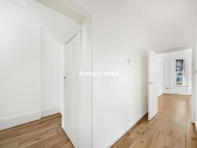 Flat for sale in Cat Hill