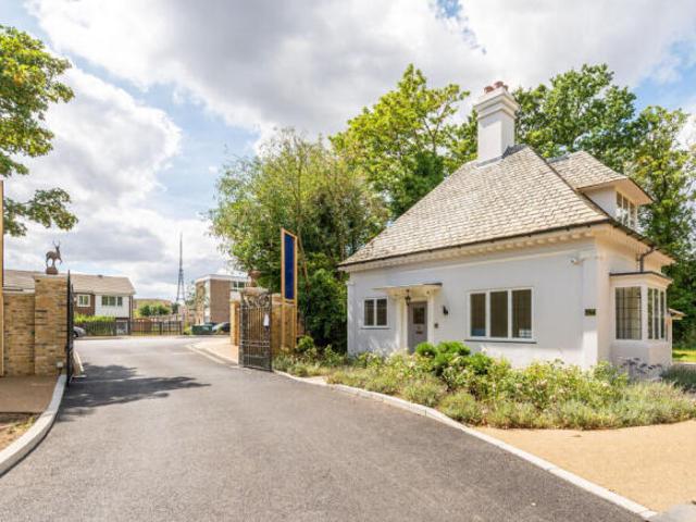 Flat for sale in Cat Hill