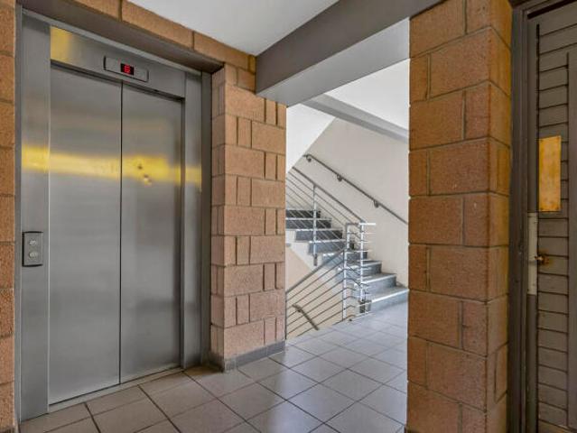 Flat for sale in Partick, Scotland