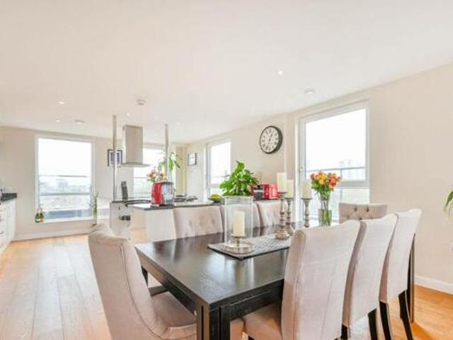 House for sale in Brentford End, Greater London