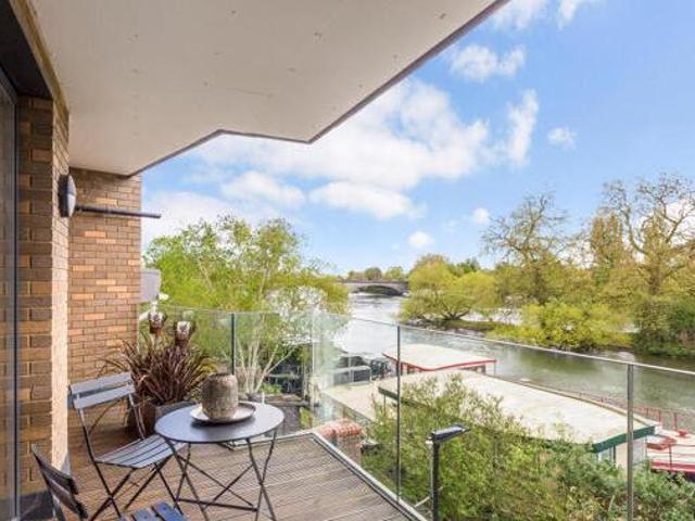 House for sale in Brentford End, Greater London