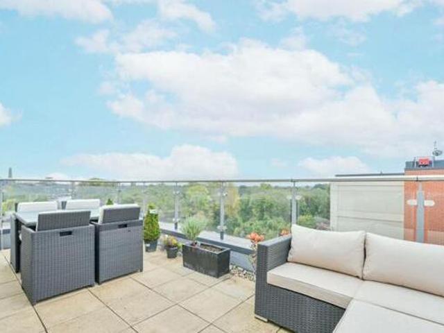 House for sale in Brentford End, Greater London