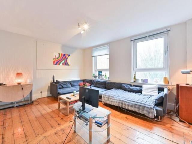 Flat for sale in Cat Hill