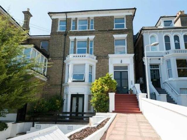 House for sale in Upton, Acol