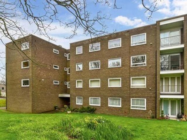 House for sale in Acol, Kent