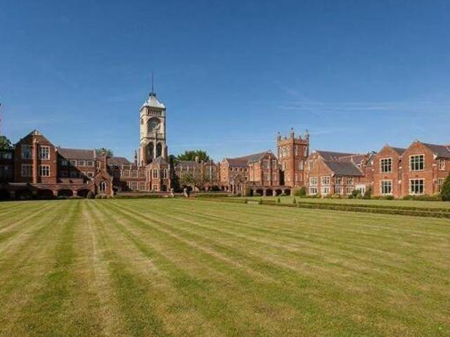 House for sale in Bushey, Hertsmere