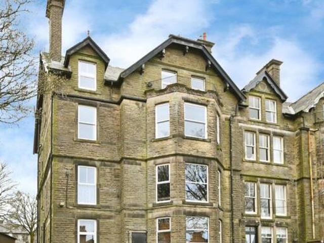 House for sale in Charlesworth, East Midlands