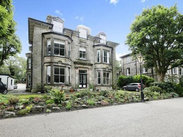 House for sale in Charlesworth, East Midlands