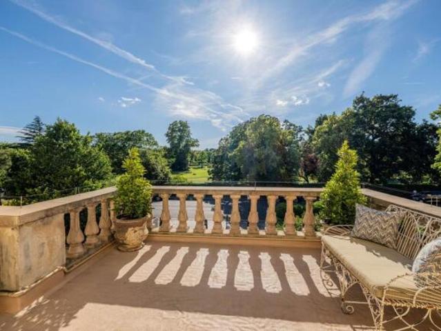 Flat for sale in Cat Hill