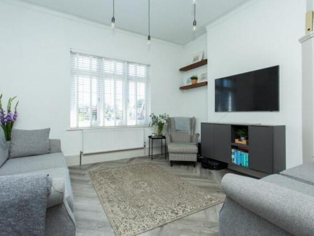 Flat for sale in Herne, Kent
