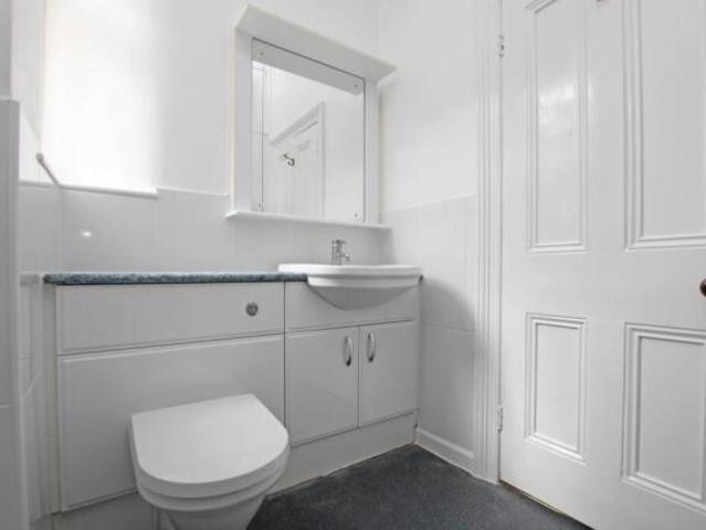 Flat for sale in Eastbourne, East Sussex